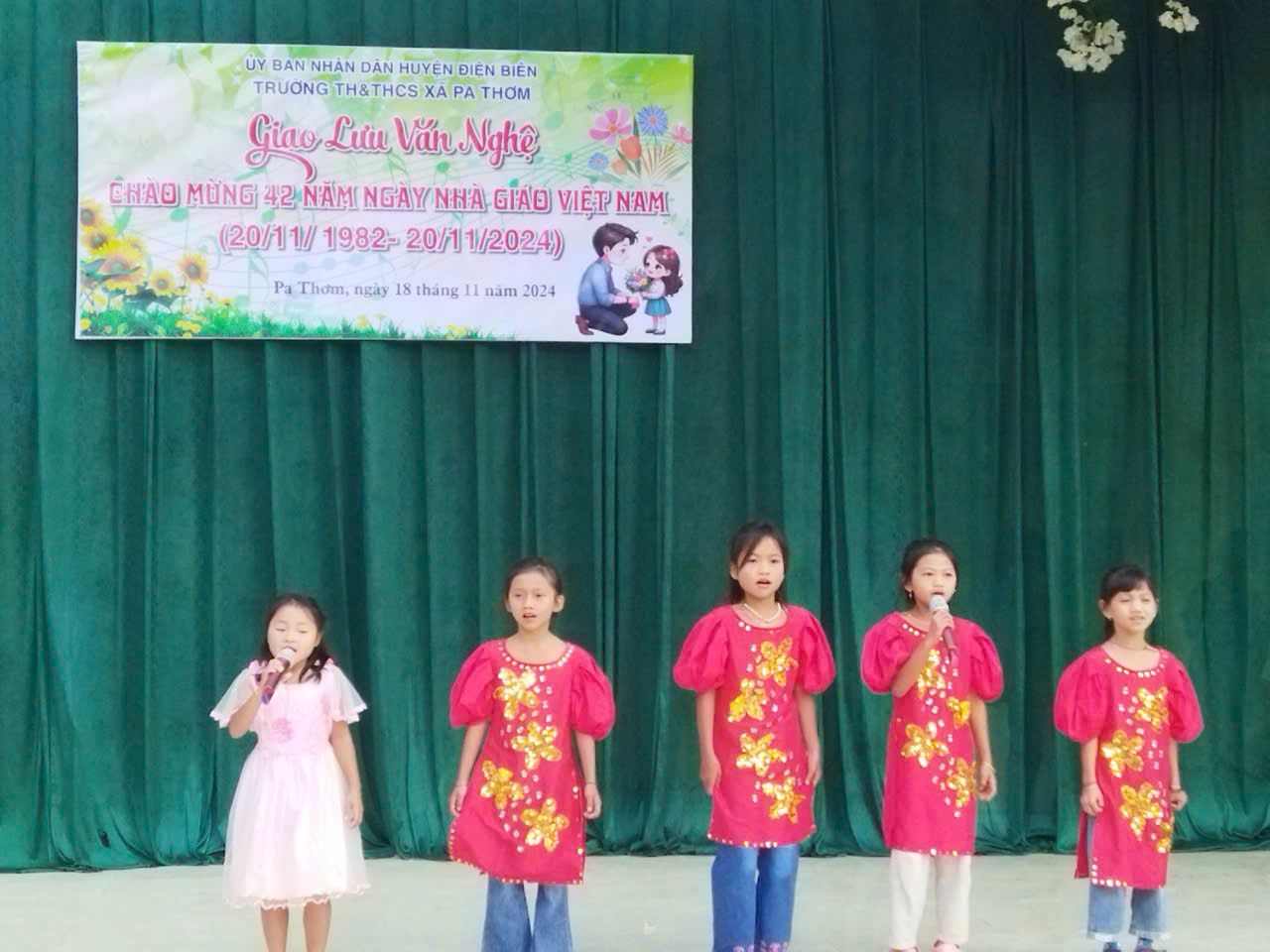 MỘT HOẠT ĐỘNG TẬP THỂ CỦA LỚP MÀ EM THẤY VUI